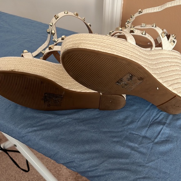 Steve Madden size 8 wedge. Super comfortable. - Picture 2 of 2